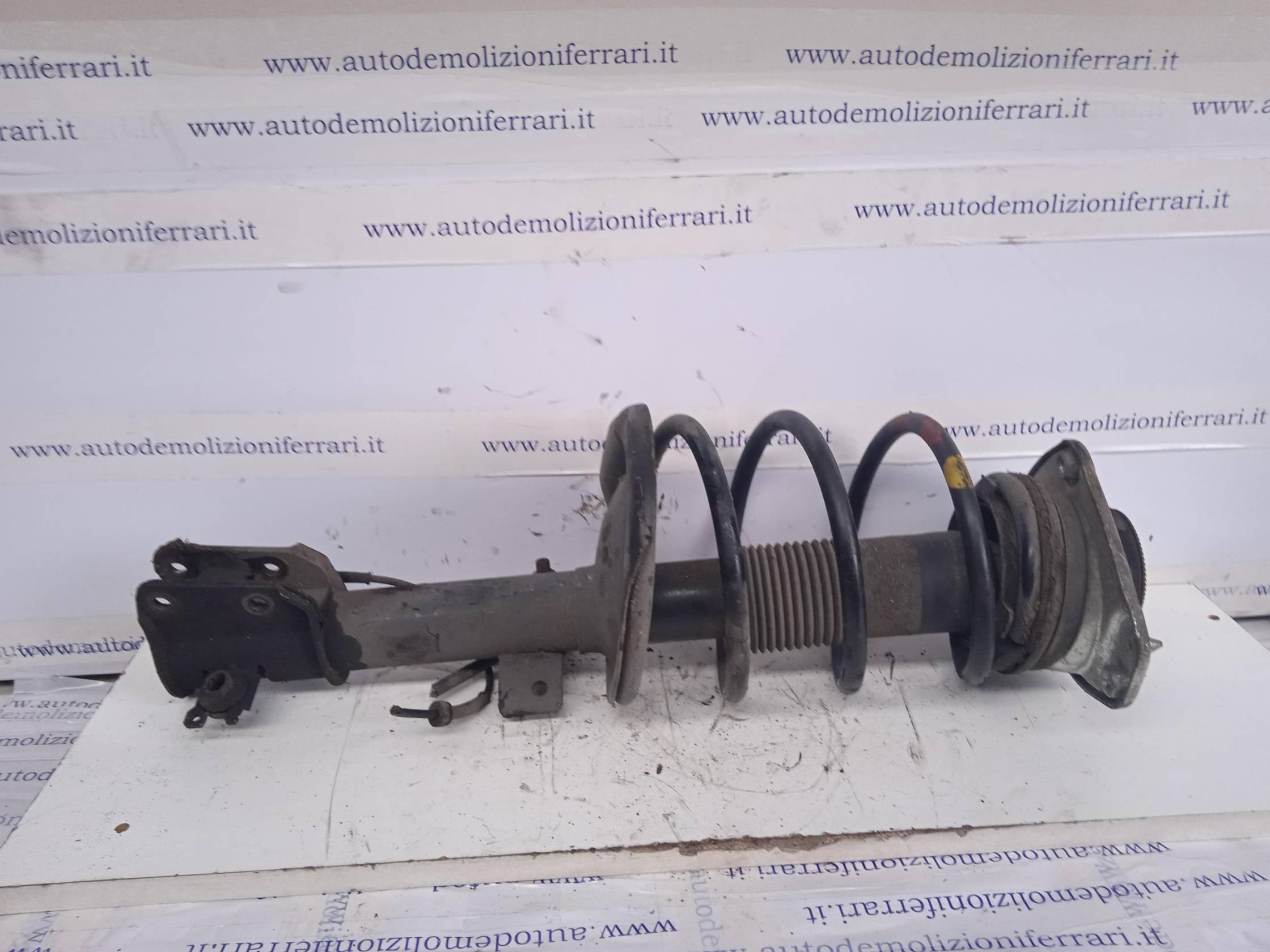 Ammortizzatore ant. dx.